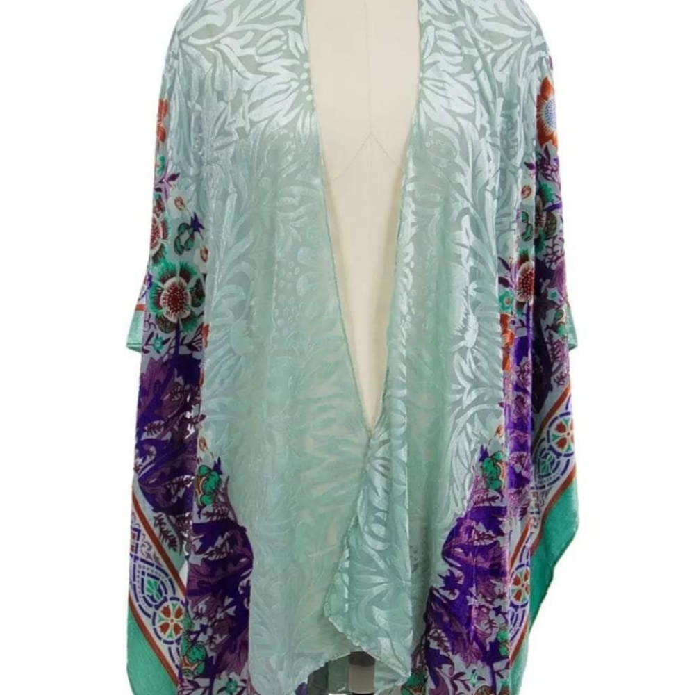 Floral shawl - Picture 4 of 4